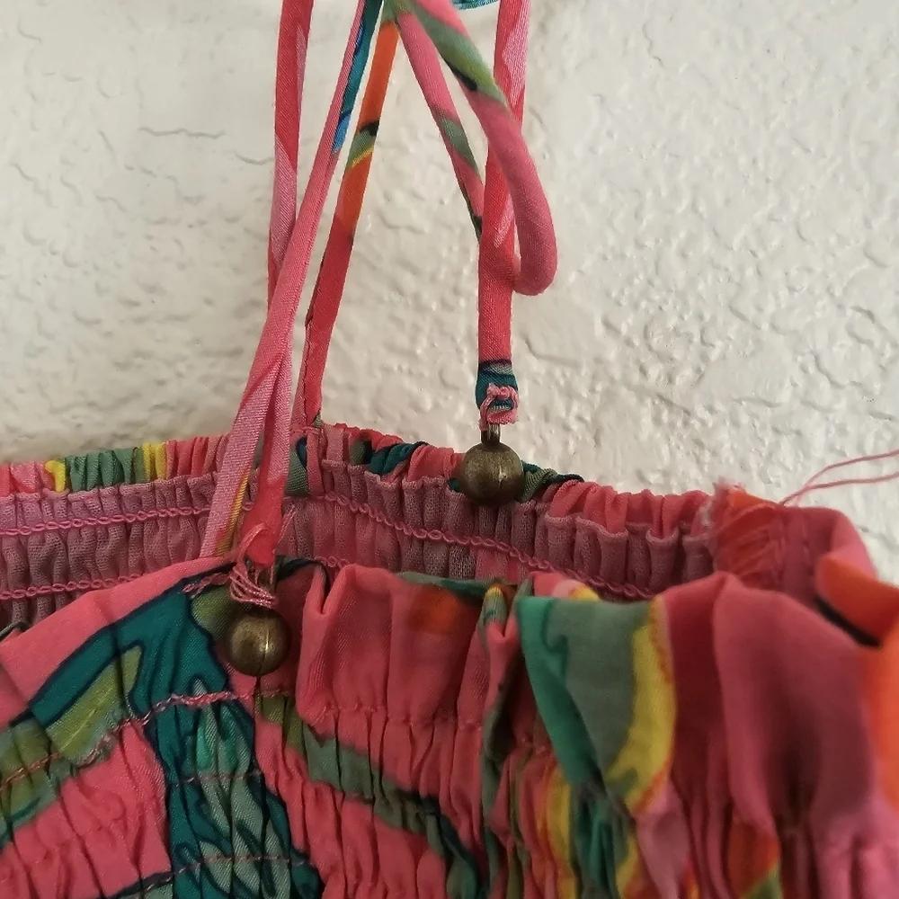 Dress Forum NWT Tropical Breeze Smocked Halter Top Medium - Picture 7 of 9